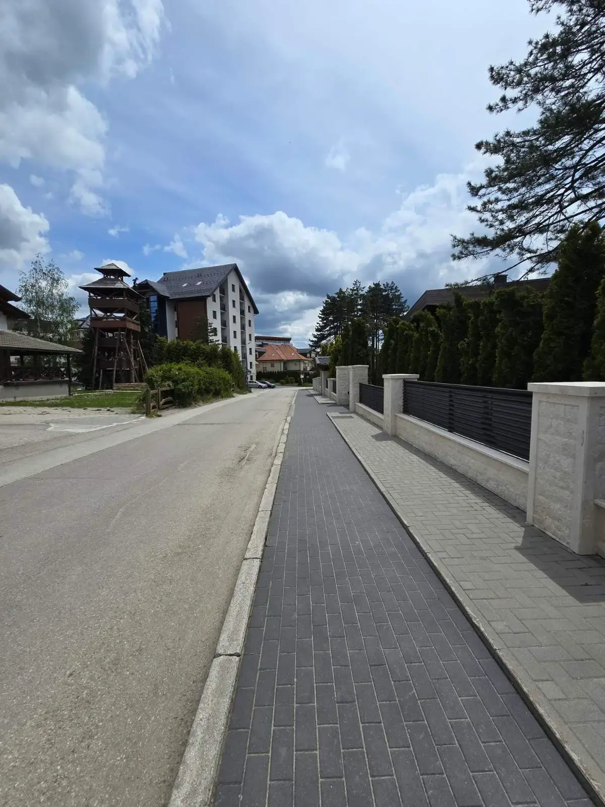 Ulica Pante Mijailovića, prodaja stanova Zlatibor, naselje Golija kod Malog Maksija